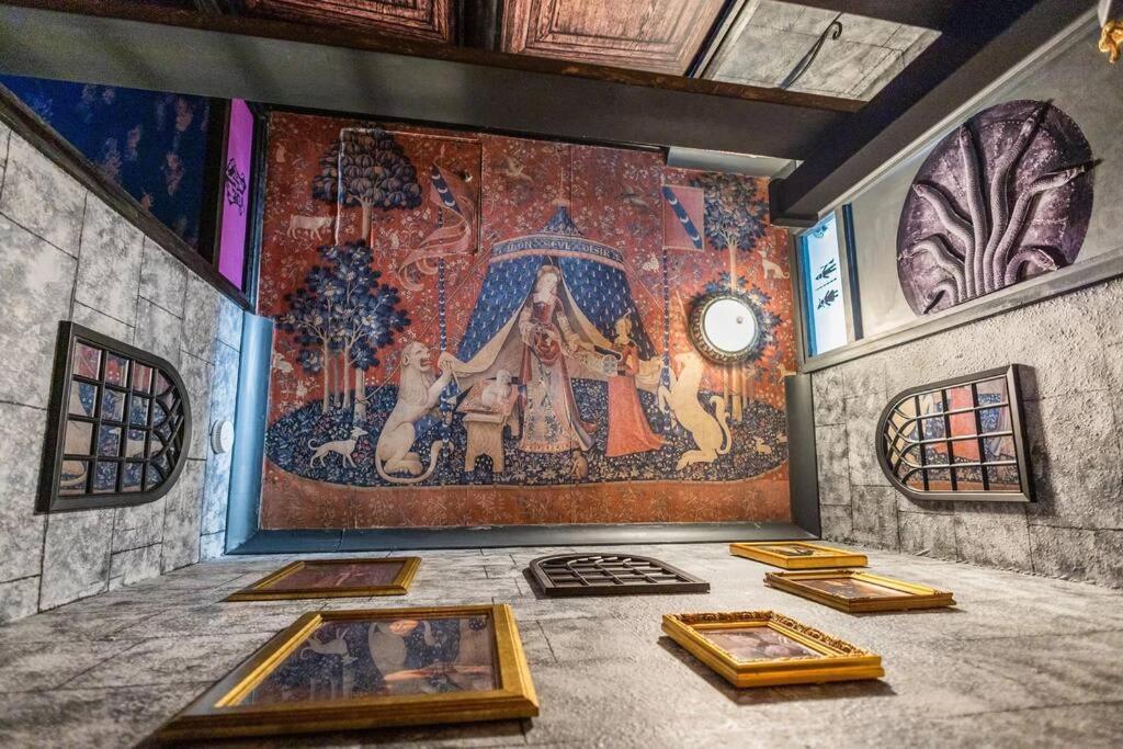 Hogwarts Hideaway Themed Property 왓퍼드 외부 사진